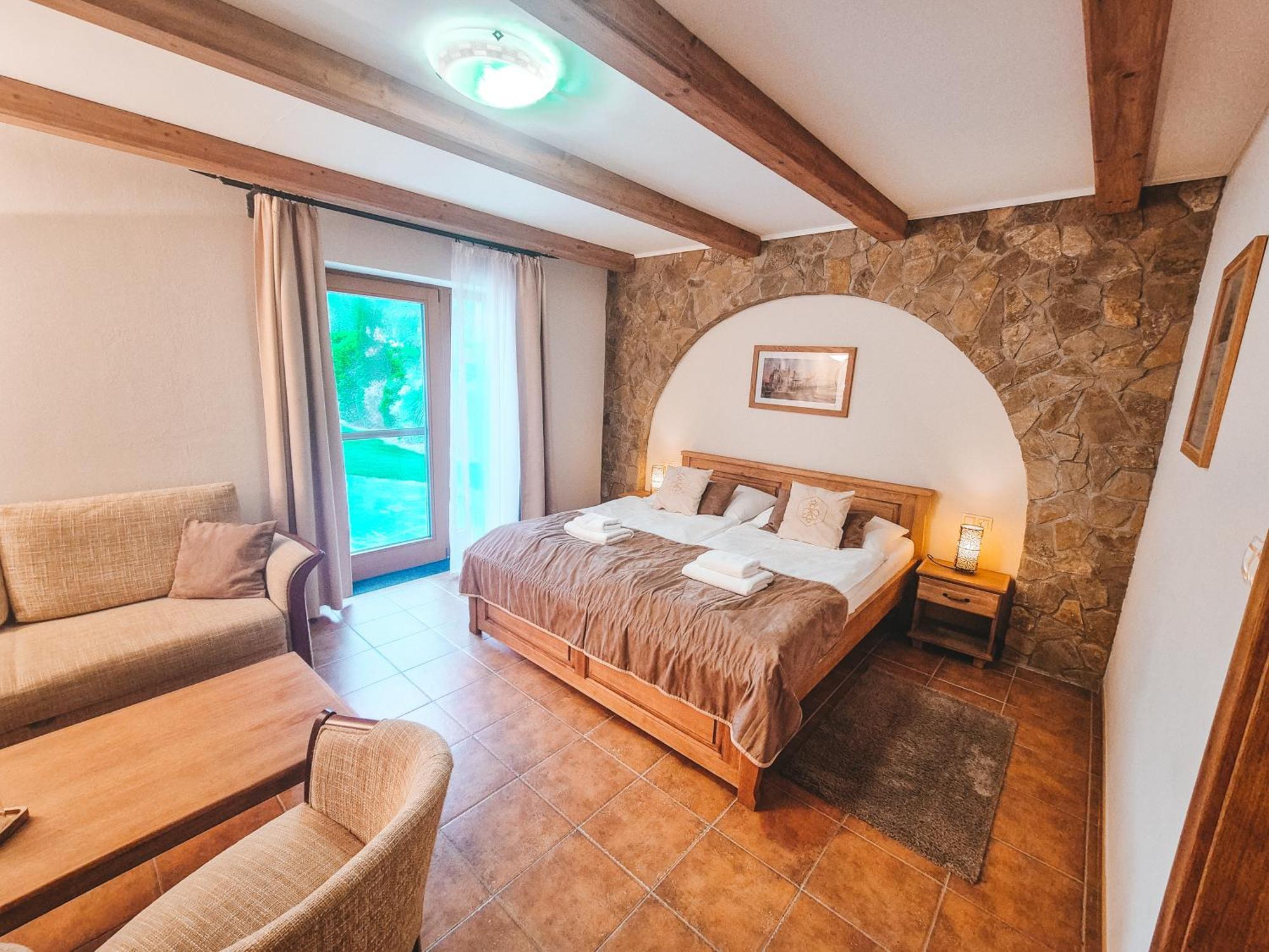 Penzion Vcelarsky Dvur Lednice Exterior foto
